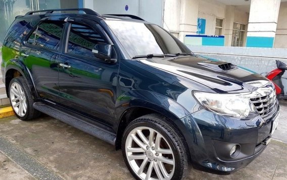 Blue Toyota Fortuner 2014 for sale in Manila-6