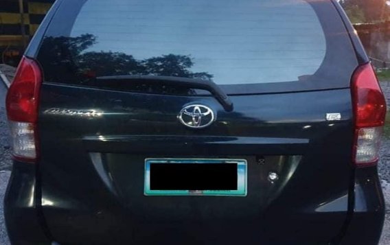 Selling Black Toyota Avanza 2013 in Manila-2