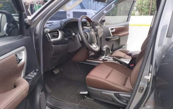 Selling Grey Toyota Fortuner 2018 in Manila-4