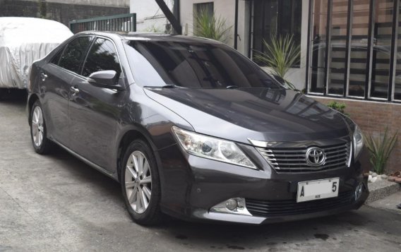 Grey Toyota Camry 2015 for sale in Quezon City