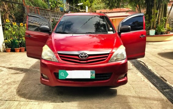 Sell Red 2009 Toyota Innova in Las Piñas