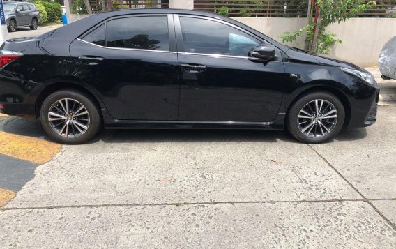 Toyota Corolla Altis V Auto 2018-1