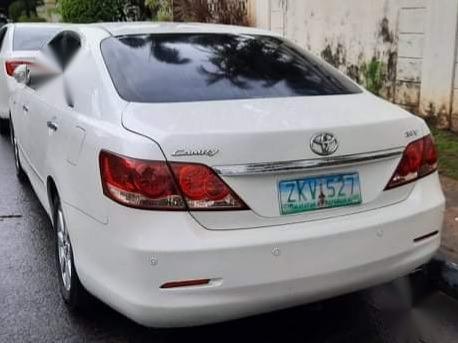 Sell White 2009 Toyota Camry in Makati-1