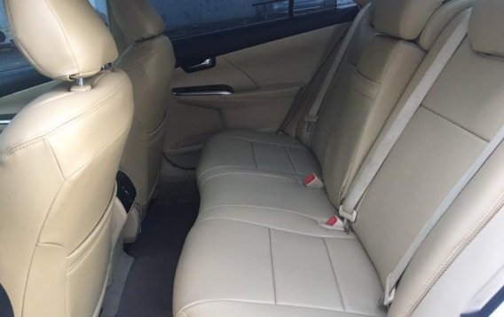 Sell White 2015 Toyota Camry in Parañaque-7