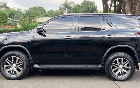 2018 Toyota Fortuner V 8K KMS ONLY TOP OF THE LINE Auto-1
