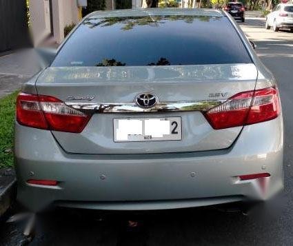 Selling Silver Toyota Camry 2014 in Makati-4