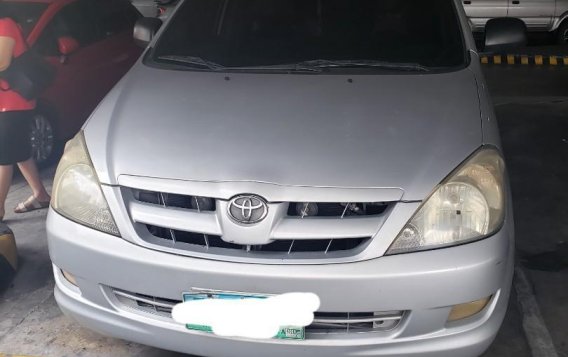 Silver Toyota Innova 2006 for sale in Malabon City