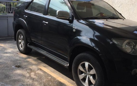 Selling Black Toyota Fortuner 2008 in Pasig