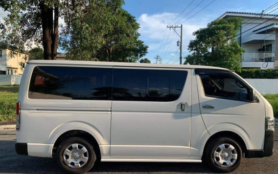 Selling White Toyota Hiace 2017 in Angeles-6