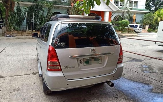 Selling Silver Toyota Innova 2006 in Makati-2