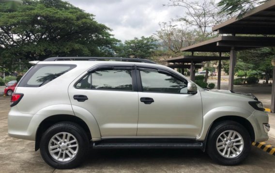 Toyota Fortuner 2.7 (A) 2015-5