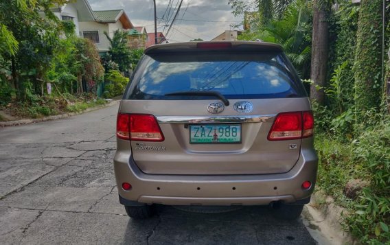 Silver Toyota Fortuner 2005 for sale in Taytay-2