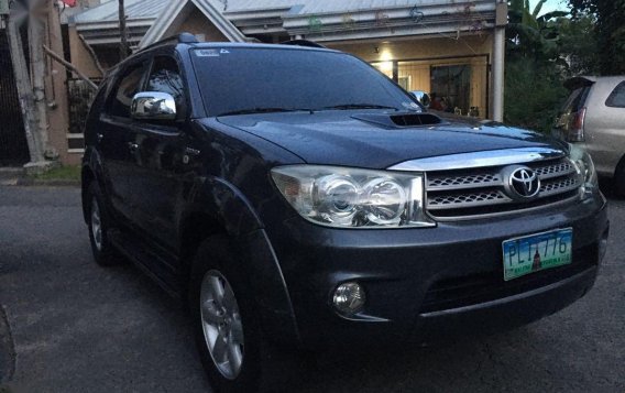 Black Toyota Fortuner 2010 for sale in Paranaque-4