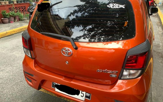 Selling Orange Toyota Wigo 2017 in Pasay-3