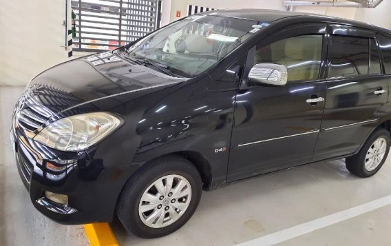 Black Toyota Innova 2011 for sale in Mandaluyong