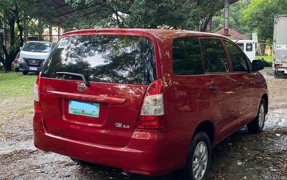 Red Toyota Innova 2012 for sale in Quezon-1