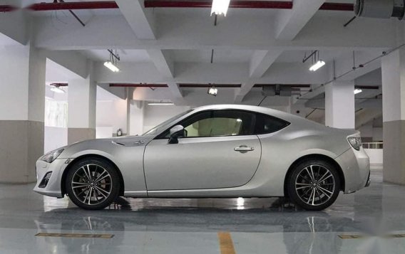 Selling Brightsilver Toyota 86 2012 in Quezon-1