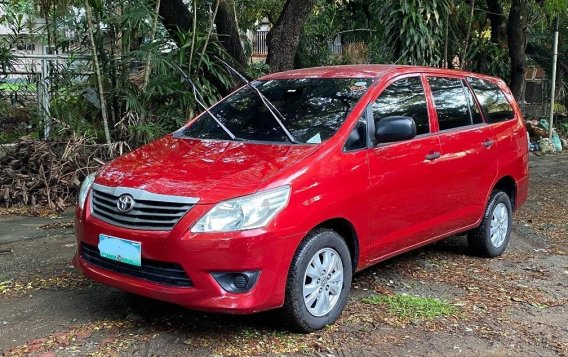 Red Toyota Innova 2012 for sale in Quezon