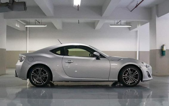 Selling Brightsilver Toyota 86 2012 in Quezon-2