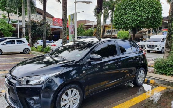 Black Toyota Yaris 2016 for sale in Cebu-2