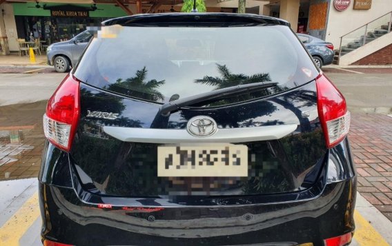 Black Toyota Yaris 2016 for sale in Cebu-1