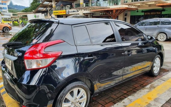 Black Toyota Yaris 2016 for sale in Cebu-3