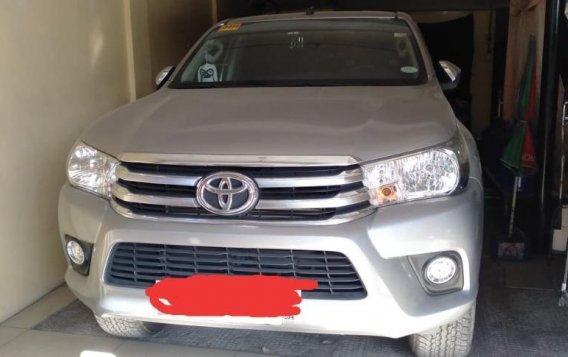 Selling Silver Toyota Hilux 2017 in Cabuyao