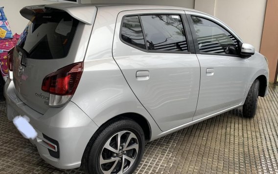 Brightsilver Toyota Wigo 2019 for sale in Manila-2