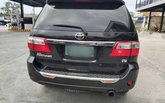 Selling Black Toyota Fortuner 2009 in Tarlac-3