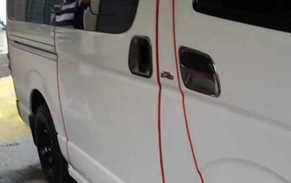 White Toyota Hiace 2015 for sale in Dasmariñas-2