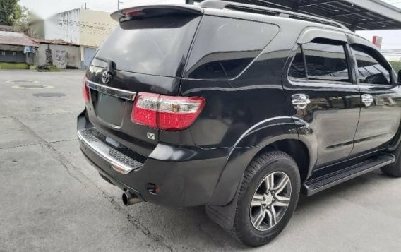 Selling Black Toyota Fortuner 2009 in Tarlac-1