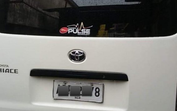 White Toyota Hiace 2015 for sale in Dasmariñas-1