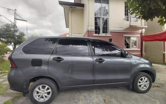 Selling Silver Toyota Avanza 2014 in Manila-5