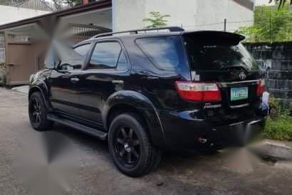 Black Toyota Fortuner 2011 for sale in Pasig-4