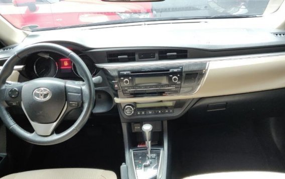 Toyota Corolla Altis 1.6 G A Auto 2014-4