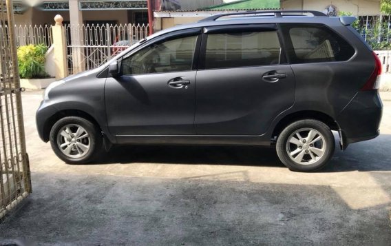 Selling Silver Toyota Avanza 2012 in Quezon-3