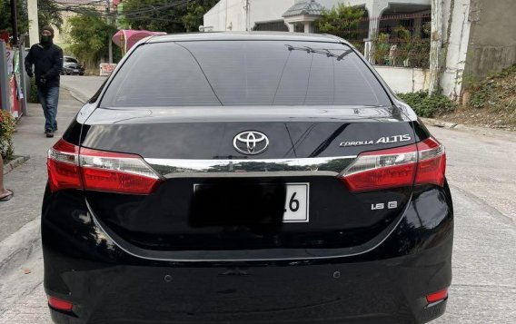 Selling Black Toyota Corolla Altis 2016 in Las Pinas-5