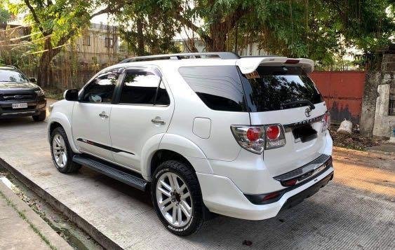 Pearl White Toyota Fortuner 2014 for sale in Manila-1