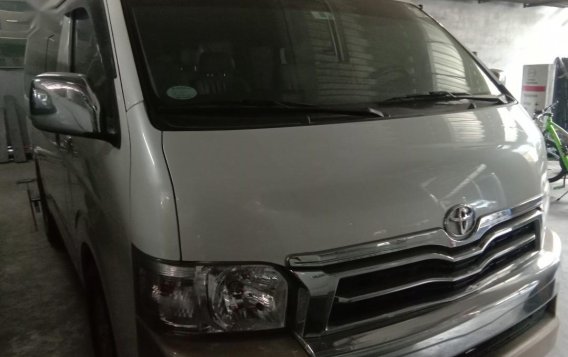 White Toyota Grandia 2019 for sale in Manila