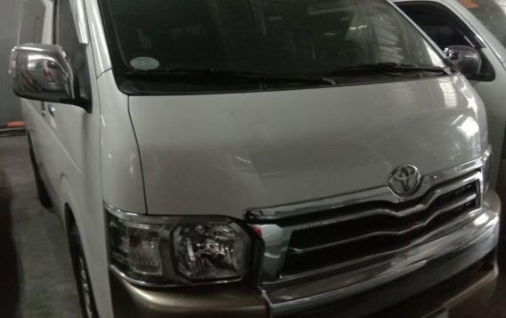 Pearlwhite Toyota Hi Ace Super Grandia 2017 for sale in Quezon City-3