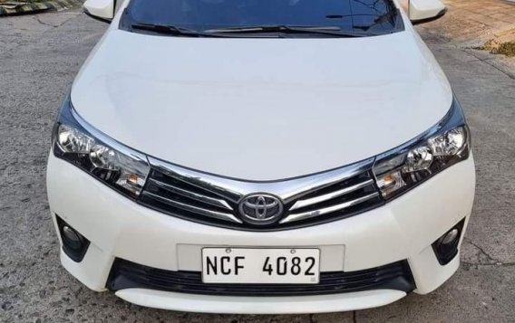 Selling White Toyota Corolla Altis 2016 in Caloocan-1