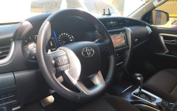 Selling White Toyota Fortuner 2018 in Navotas-1