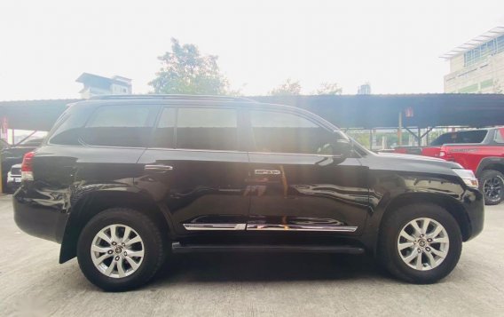 Black Toyota Land Cruiser 2019 for sale in Manila-3