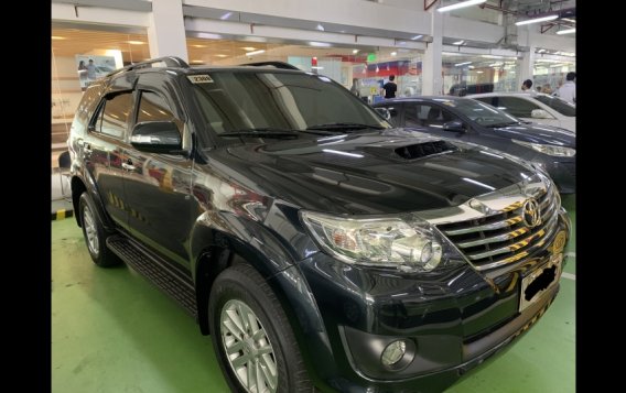 Selling Grey Toyota Fortuner 2014 in Quezon-1