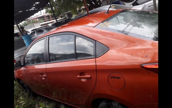 Selling Orange Toyota Vios 2018 in Caloocan-1