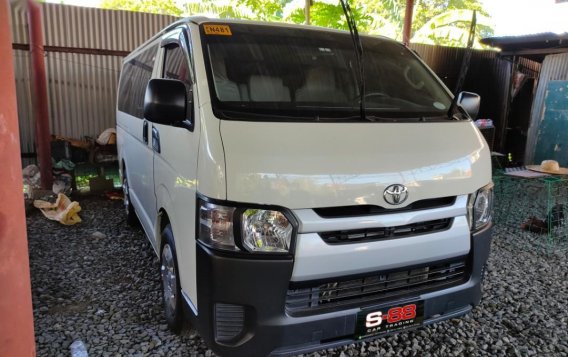 White Toyota Hiace 2020-3