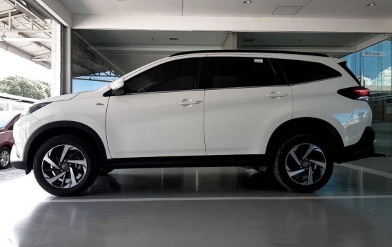 White Toyota Rush 2019 -3