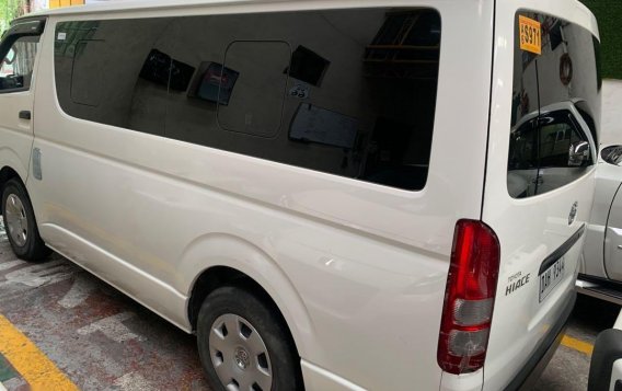 White Toyota Hiace 2018-3