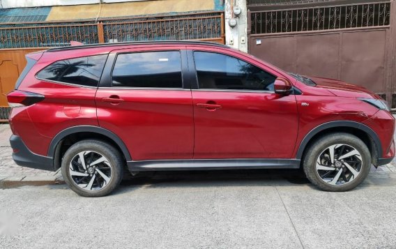 Selling Red Toyota Rush 2019 in Quezon