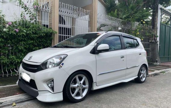 Sell  White 2017 Toyota Wigo -4
